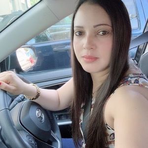 Meet your Posher, Maira